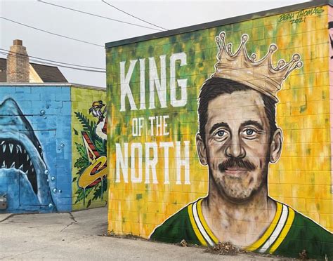 That Aaron Rodgers mural in downtown Green Bay? Now you see it, now you ...