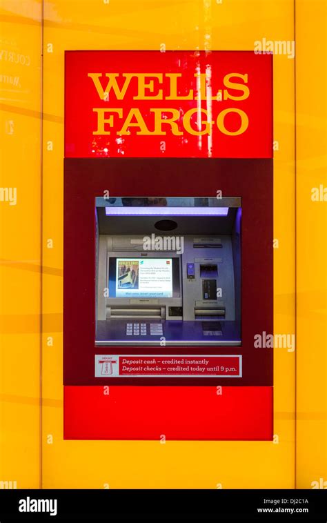 Wells Fargo Bank ATM machine, USA Stock Photo: 62748262 - Alamy