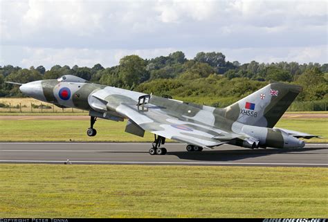 Avro 698 Vulcan B2 - Untitled | Aviation Photo #2028117 | Airliners.net