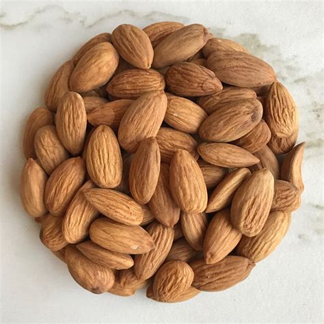 Fresh Almond Nut, Packing Size: 250g at Rs 650/kilogram in Navi Mumbai ...