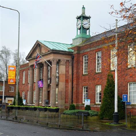 Padiham Town Hall - Our Projects - B&E Boys