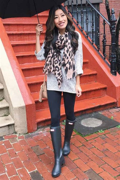 27 Stylish Outfits With Rain Boots That Really Make A Splash