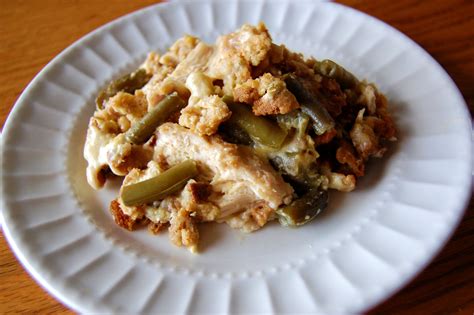 Slow Cooker Creamy Chicken and Stuffing | Cooking Mamas