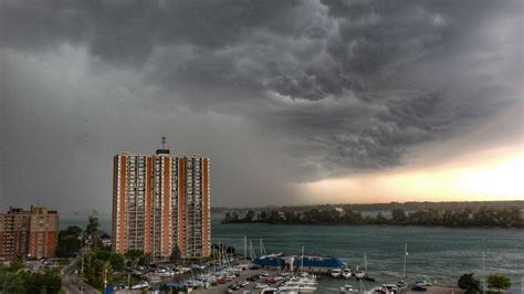 Rainy and possible thunderstorms in Windsor-Essex | CTV News