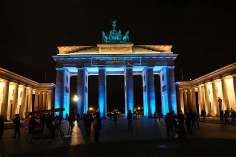 Images Gratuites : lumière, structure, nuit, monument, soir, point de repère, éclairage, Berlin ...