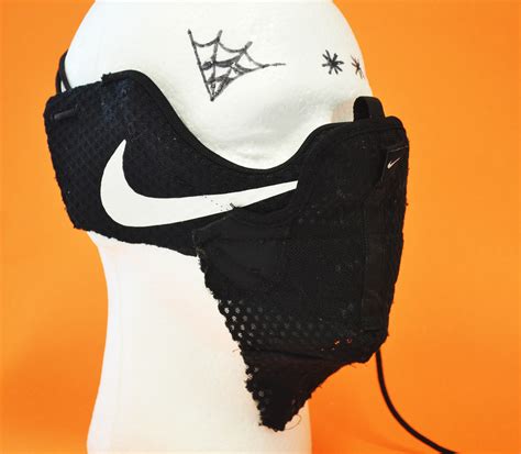 Blackworkben - Nike Roshe - Ski mask