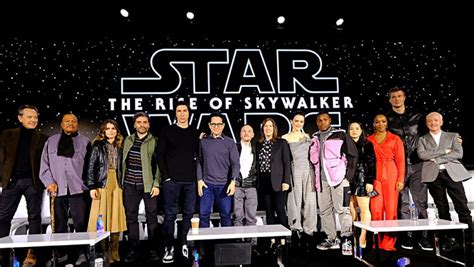 Pay Attention, Padawan! These 7 Stories About Star Wars: The Rise of ...