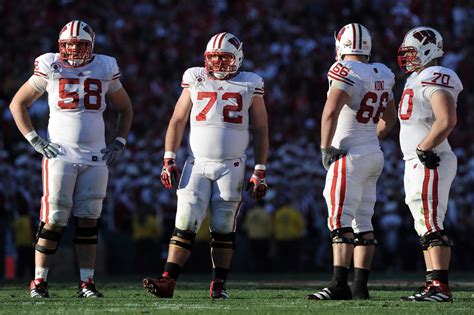 Wisconsin Football: Lineman leaves the program