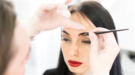 Eyebrow Tinting 101: All Your Questions, Answered