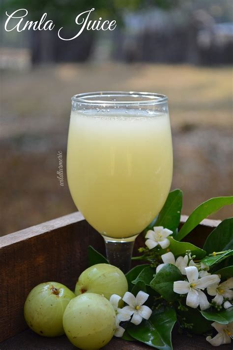 5 Top Amla Juice Benefits & Uses For Hair, Skin & Health - Wildturmeric