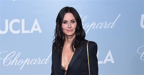 Courteney Cox's Five-Minute Makeup Routine Uses Just 11 Products: Watch