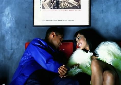 Usher Serenades Kimora Lee Simmons During His 'Nice & Slow' Performance ...