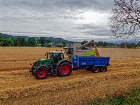 Harvesting at Wester Moniack © valenta :: Geograph Britain and Ireland