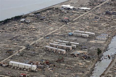 [NEW GALLERY] Tohoku Earthquake - EPIC DEVASTATION TOTAL WIPEOUT