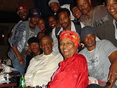 Wayans Family Matriarch Dead at 81, Marlon Pays Tribute – Celeb Hype News