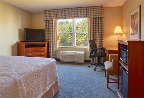 Hampton Inn and Suites North Conway in North Conway (NH) - Room Deals ...