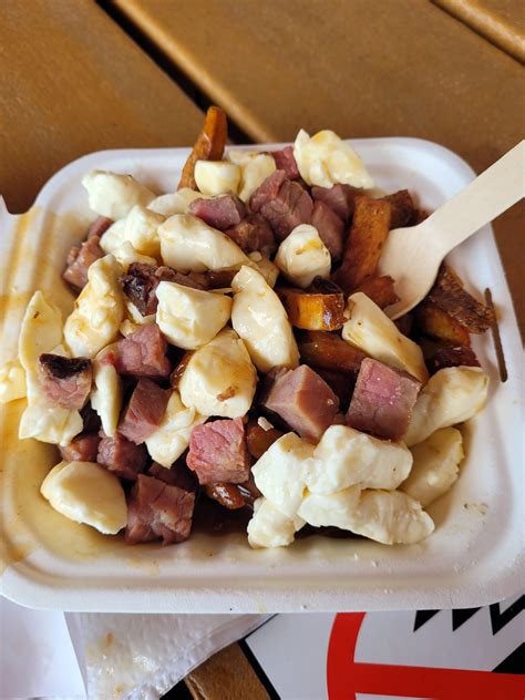 St. Albert Cheese Factory : r/poutine