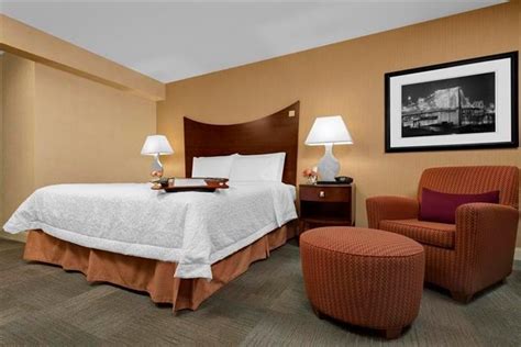 Hampton Inn Manhattan Times Square North, New York City - Compare Deals