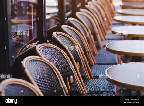 street cafe in Paris Stock Photo - Alamy