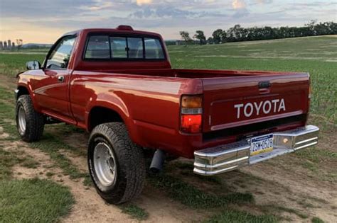 1995 Toyota Pickup 4x4 auction - Cars & Bids