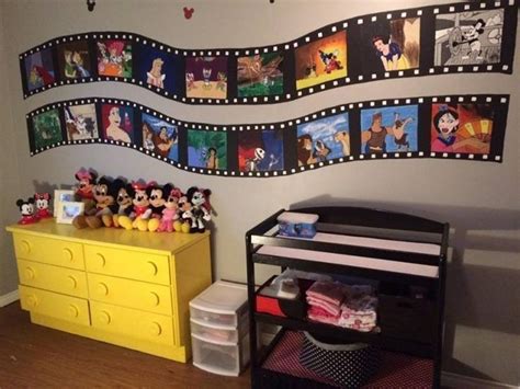 Pin by Monica Paredez on Disney & Non-Disney 🧚🏻‍♂️🧜‍♀️🧞‍♂️👸 | Disney kids rooms, Disney room ...