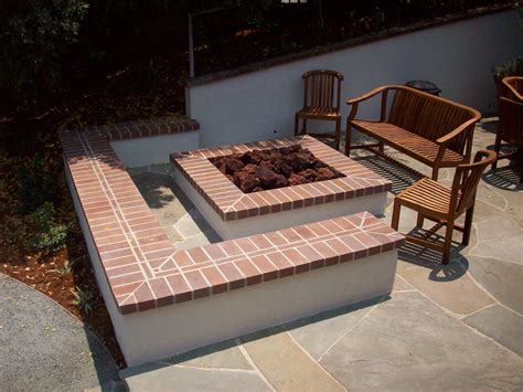 Backyard Brick Fire Pit Ideas | FIREPLACE DESIGN IDEAS