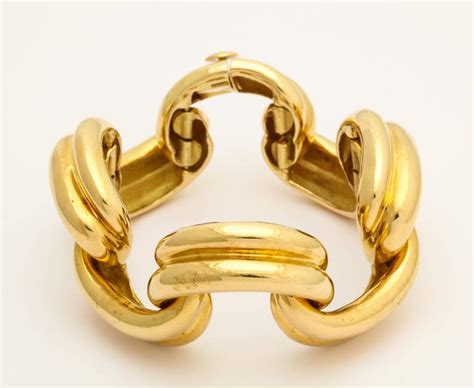 Craiger Drake Enameled Gold Ribbon Swags Bracelet For Sale at 1stDibs