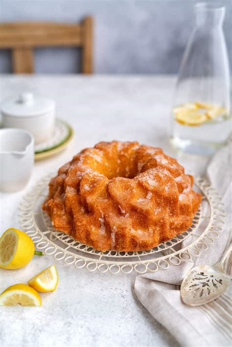 Mary Berry's Lemon Drizzle Cake - Supergolden Bakes