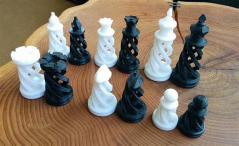 Moma modern chess set plastic - outletasrpos