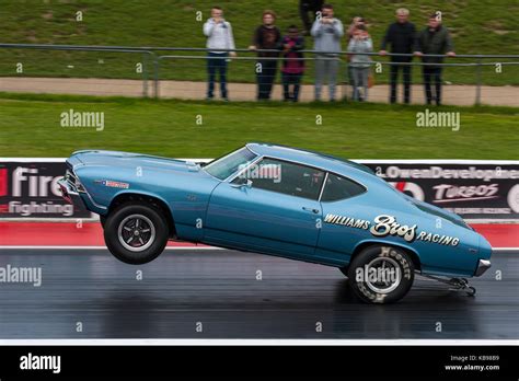 Drag Racing Cars compete at Nationals 2017 Santa Pod Stock Photo - Alamy