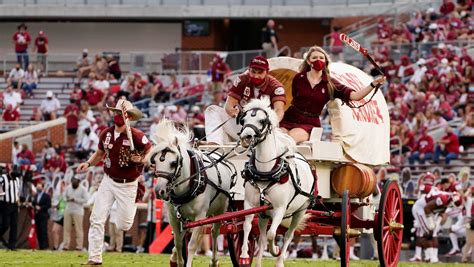 OU considers reducing/eliminating student tickets, seating at home football games