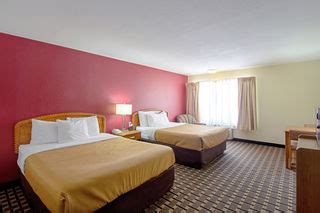 Econo Lodge Hotels in Mauston, WI by Choice Hotels