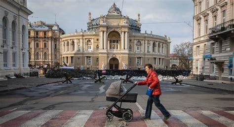 Ukraine: UNICEF delivers life-saving supplies for over 50,000 children ...