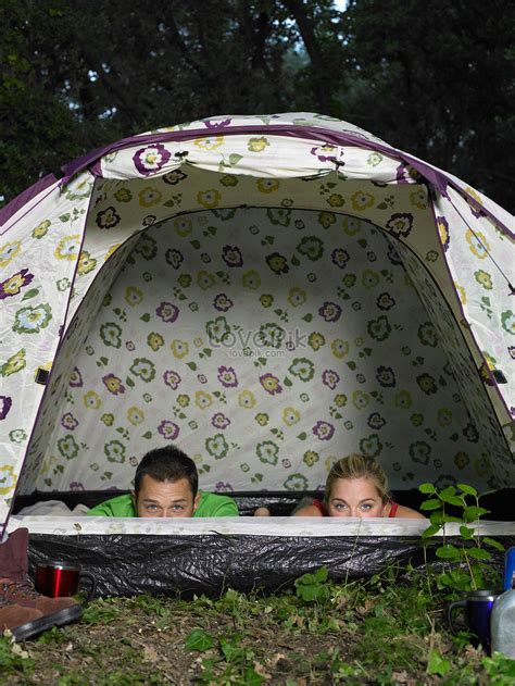 Couple Camping In Tent Picture And HD Photos | Free Download On Lovepik