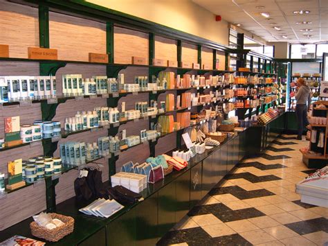 File:The Body Shop unutrasnos Oslo.JPG - Wikimedia Commons