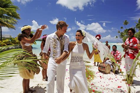 Exotic Places: Bora Bora weddings