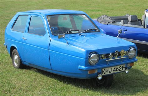 File:Reliant Robin registered July 1975 748cc at Knebworth 2013.JPG