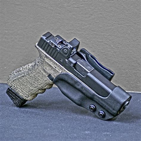 Dara Holsters: Holsters for the Glock 40 MOS Configuration