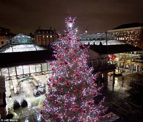 Christmas Tree Covent Garden Market Large Christmas Tree, London ...