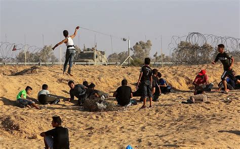 Army readies for Friday Gaza protests, warns Hamas to keep lid on ...