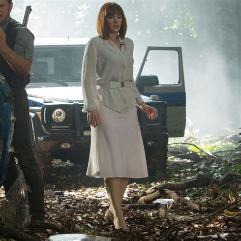 Claire Dearing Costume - Jurassic World | Jurassic world claire, Claire dearing costume, Claire ...