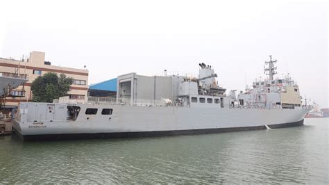 India News | INS Sandhayak Inducted Into Fleet on Navy Day | 📰 LatestLY