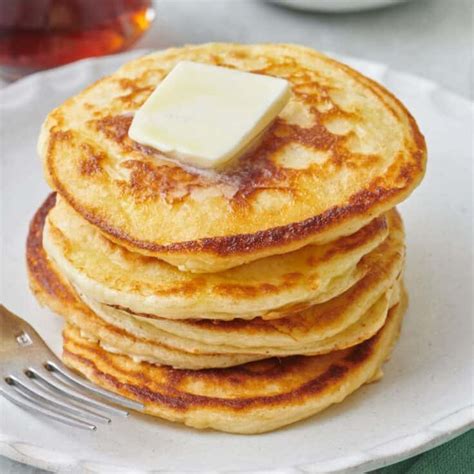 Fluffy Greek Yogurt Pancakes - Feel Good Foodie