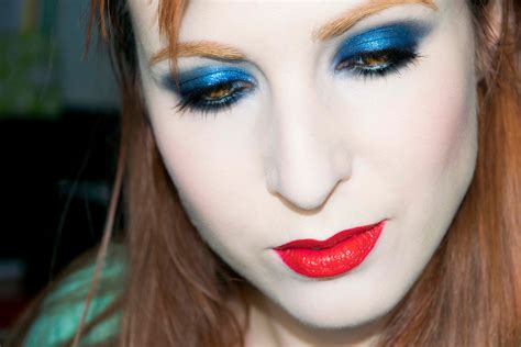 Shirley Manson's 'milk' Video Look · How To Create A Blue Eye Makeup Look · Beauty on Cut Out + Keep