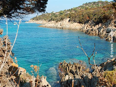 Le Levant : l'île aux arbousiers et domaine naturiste d'Hyères