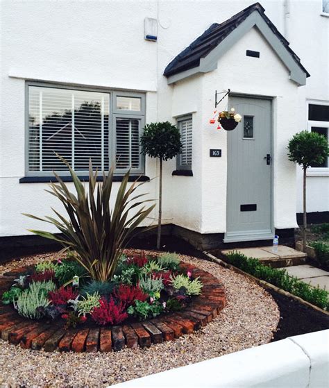 Front Porch Design with Farrow & Ball Pigeon Woodwork and James White Render