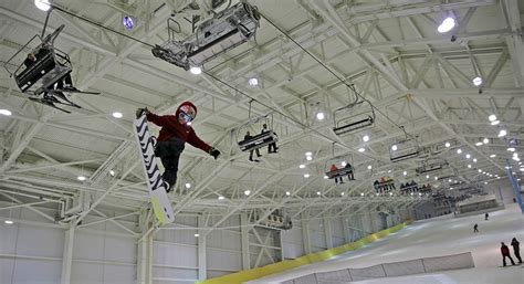 New Jersey mall opens indoor ski slope, the first of its kind in North ...