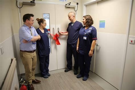 Hospital opens refurbished ward - New Valley News