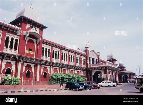 Egmore railway station hi-res stock photography and images - Alamy