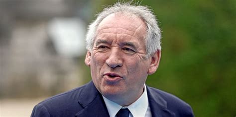 François Bayrou rend hommage à Jean-Pierre Elkabbach, « un journaliste ...